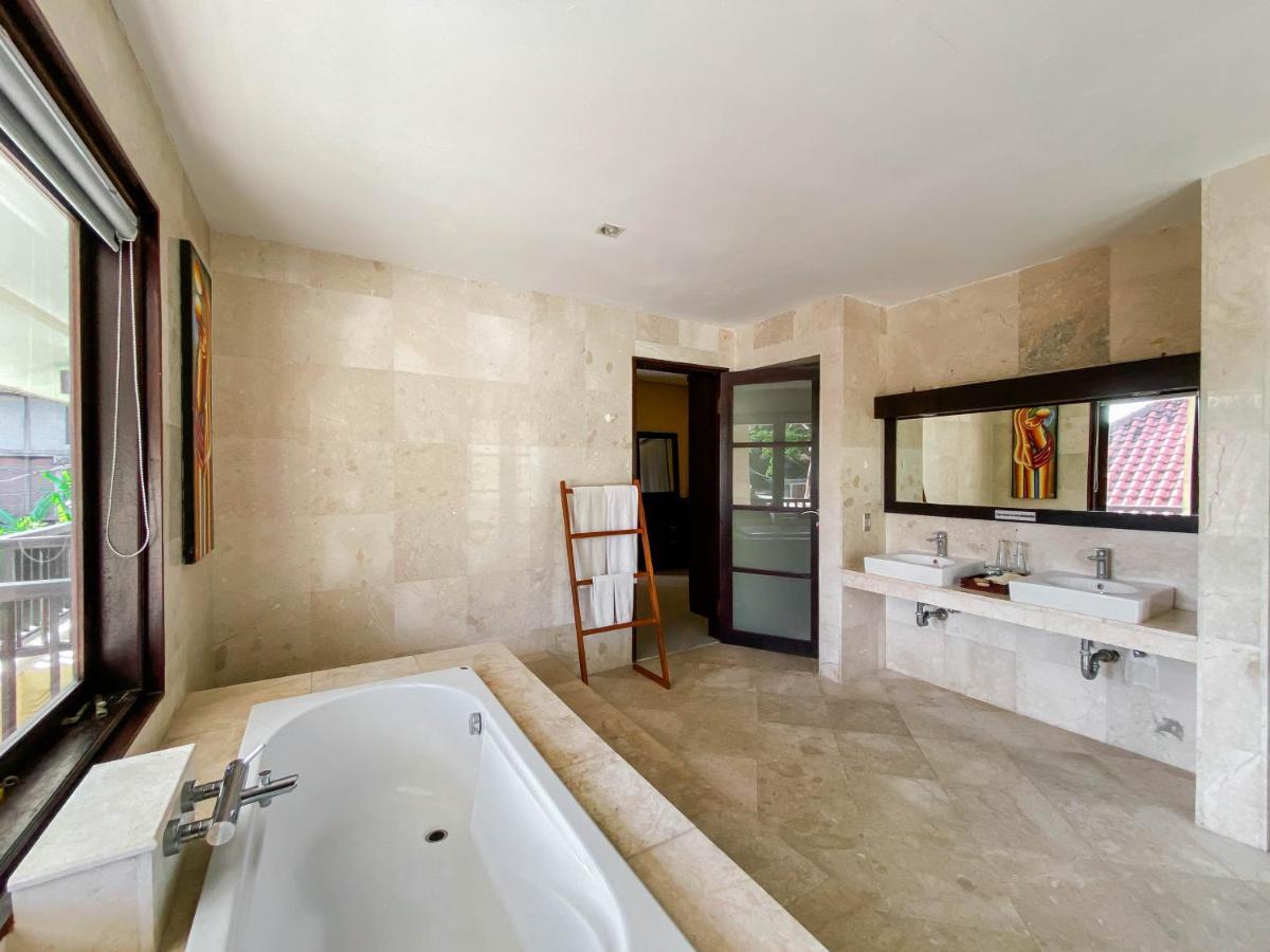 Cometa Villas Seminyak By Premier Hospitality Asia ภายนอก รูปภาพ