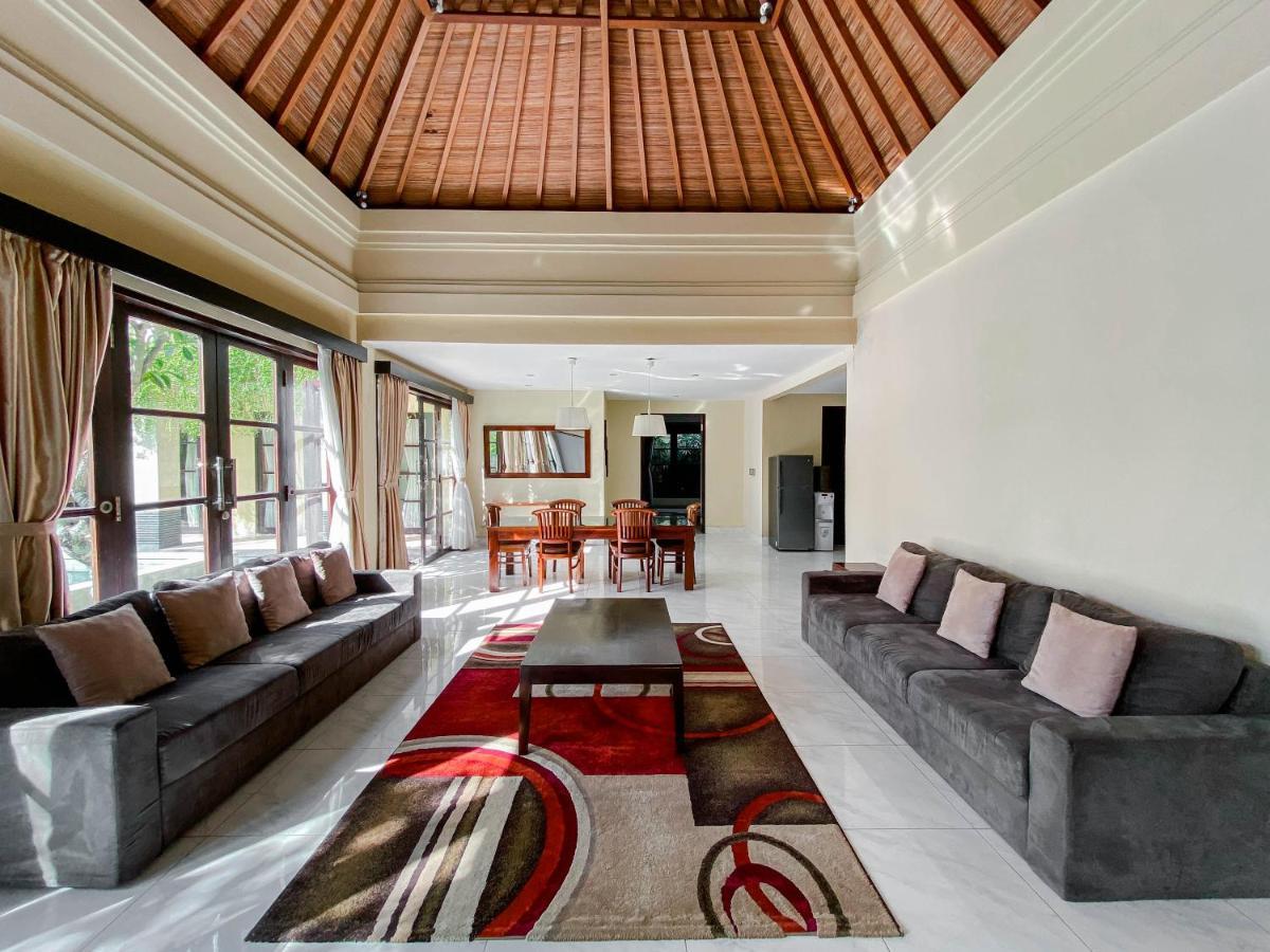 Cometa Villas Seminyak By Premier Hospitality Asia ภายนอก รูปภาพ