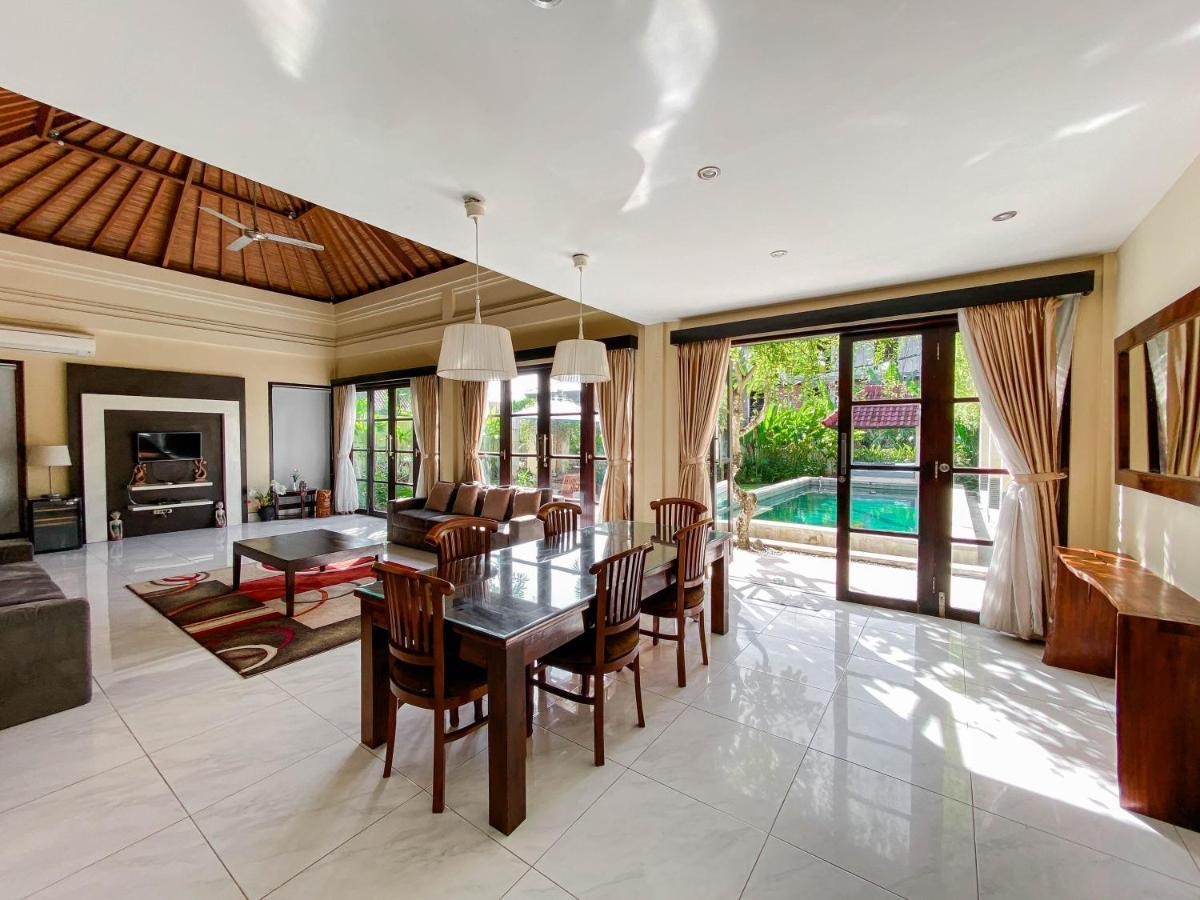 Cometa Villas Seminyak By Premier Hospitality Asia ภายนอก รูปภาพ