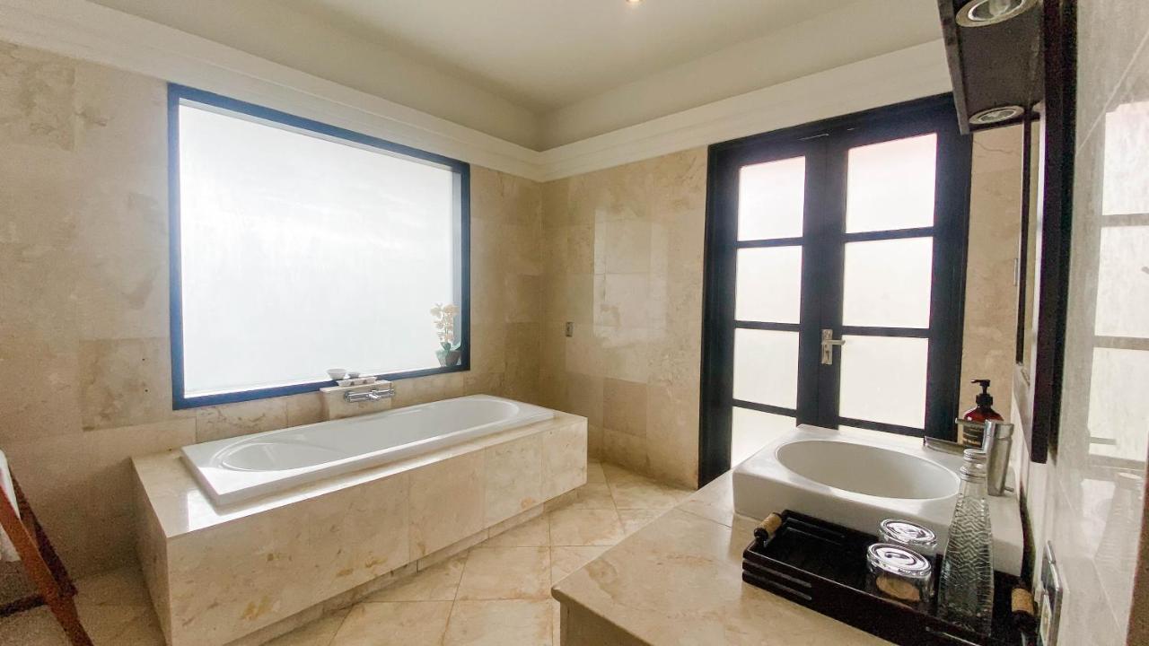 Cometa Villas Seminyak By Premier Hospitality Asia ภายนอก รูปภาพ